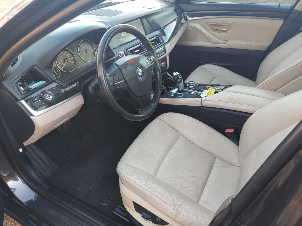 BMW 5-Series 528i 2012 BMW 5-Series 528i 2012