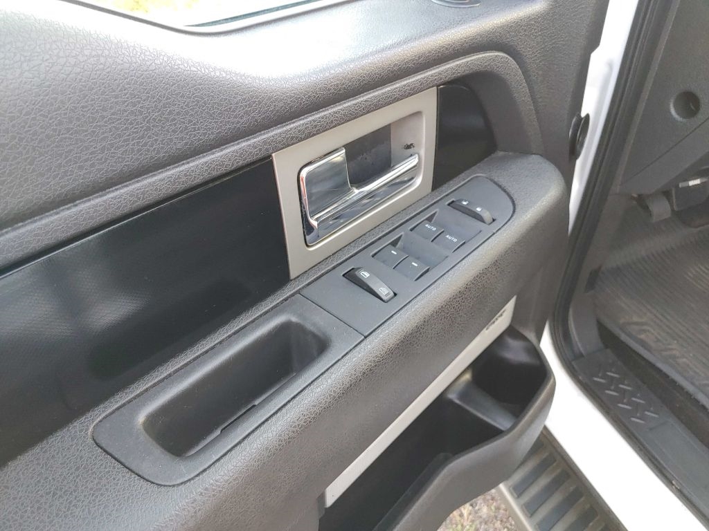 Ford F-150 XL SuperCrew 5.5-ft. Bed 4WD 2012