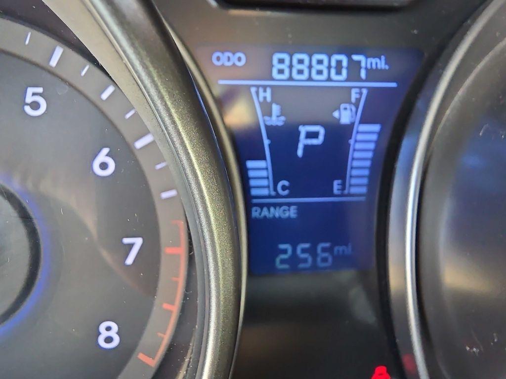 Hyundai Veloster Base 2013
