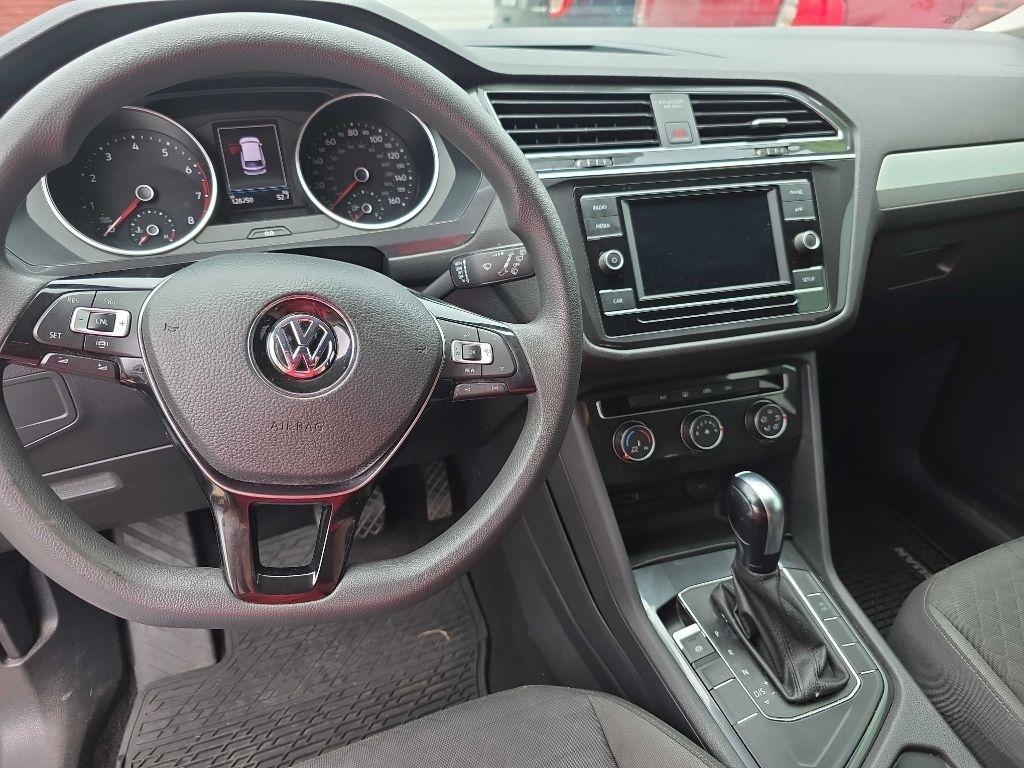 Volkswagen Tiguan S 2019