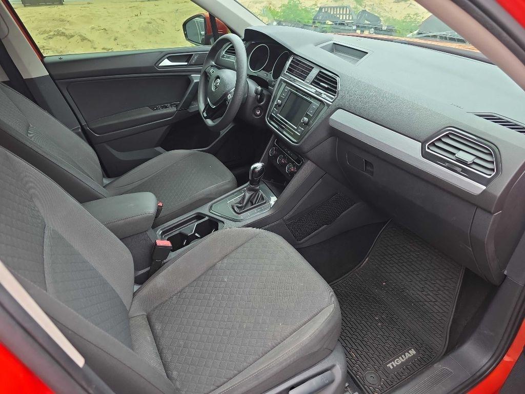Volkswagen Tiguan S 2019