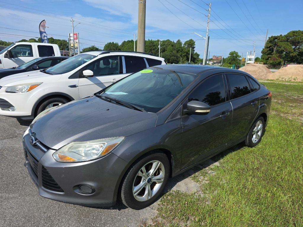 Ford Focus SE Sedan 2012