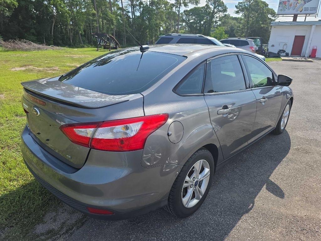 Ford Focus SE Sedan 2012