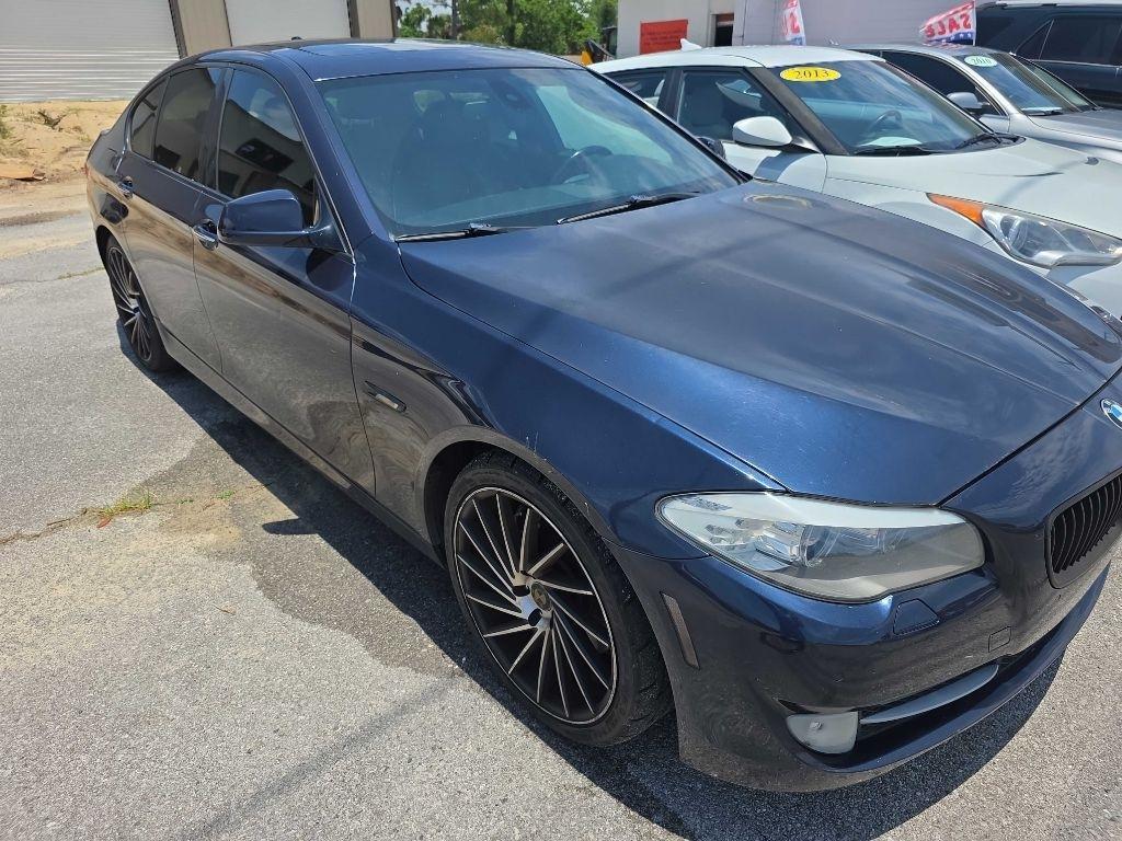 BMW 5-Series 550i 2012