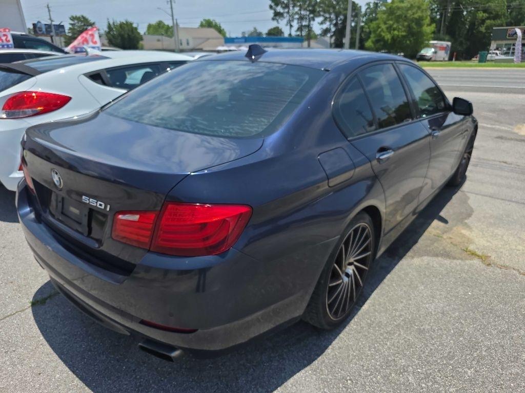 BMW 5-Series 550i 2012
