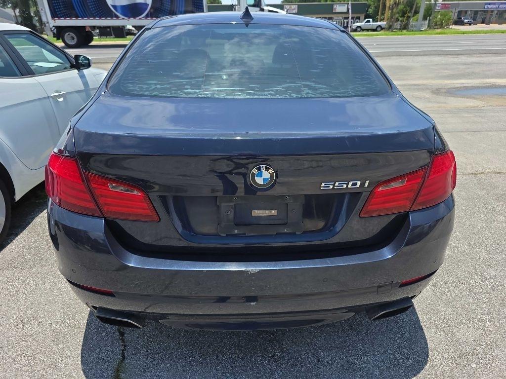 BMW 5-Series 550i 2012