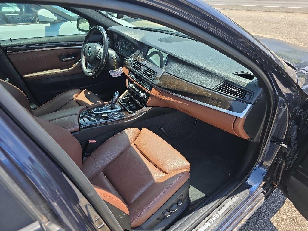BMW 5-Series 550i 2012