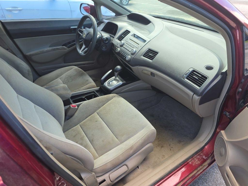 Honda Civic LX Sedan 5-Speed AT 2010