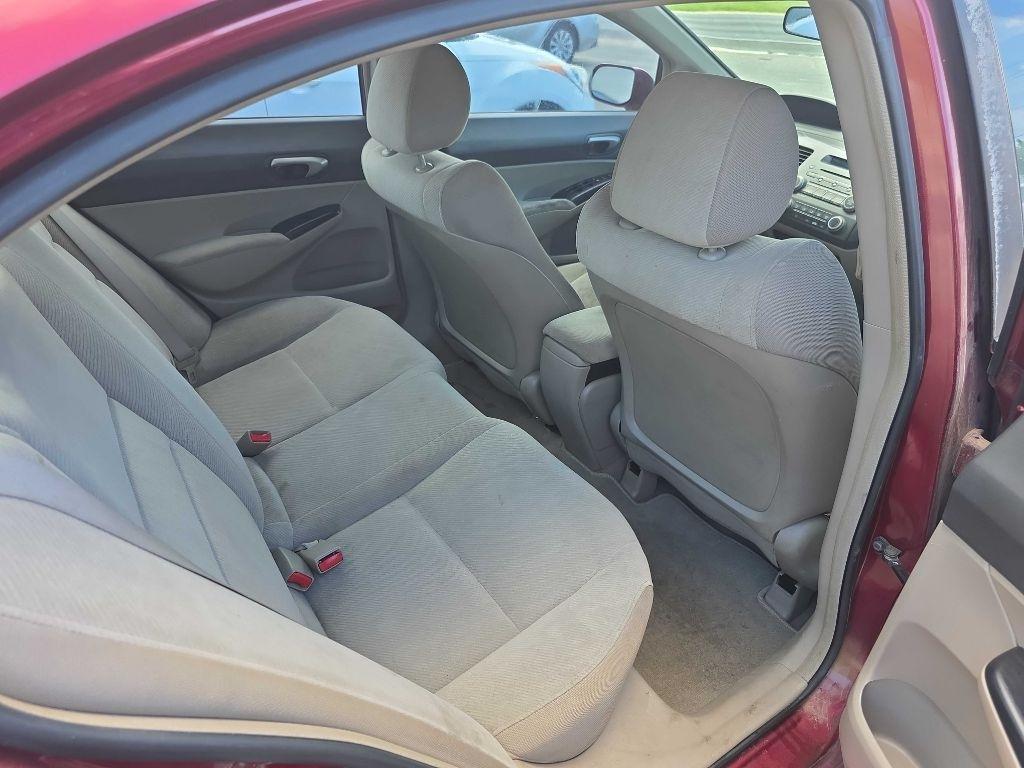 Honda Civic LX Sedan 5-Speed AT 2010