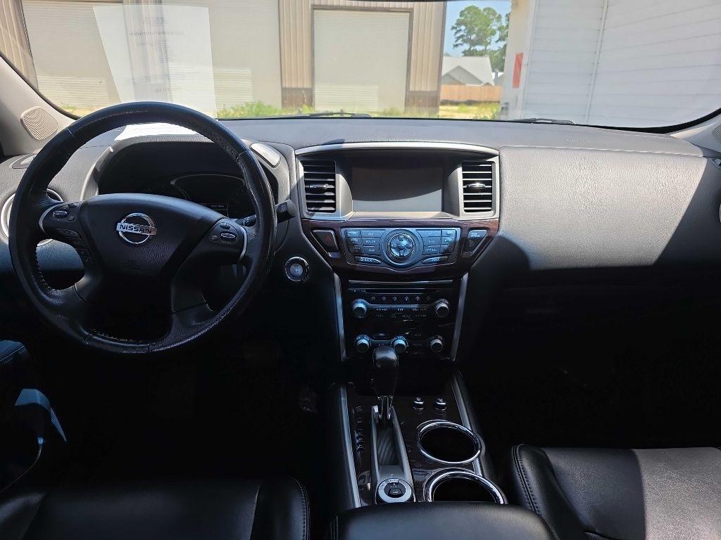 Nissan Pathfinder Platinum 4WD 2015