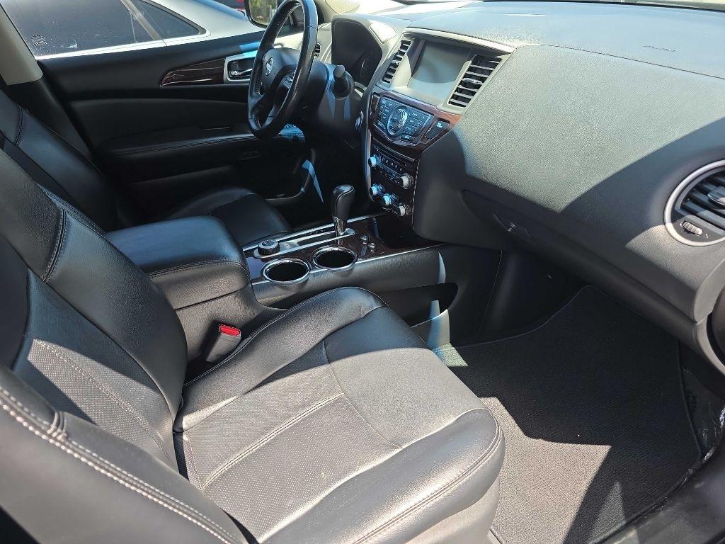 Nissan Pathfinder Platinum 4WD 2015