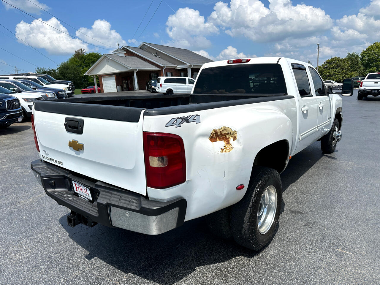 2011 Chevrolet Silverado 3500HD LTZ photo 4