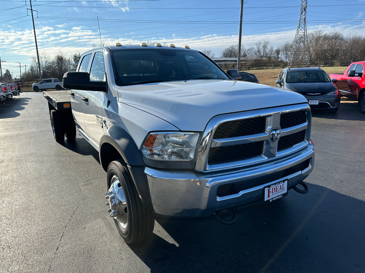 RAM 5500 4WD Crew Cab 197" WB 84" CA Tradesman 2016