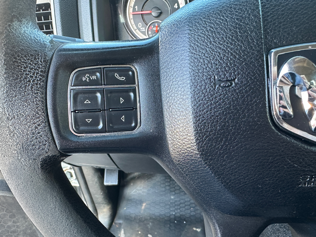 RAM 5500 4WD Crew Cab 197" WB 84" CA Tradesman 2016