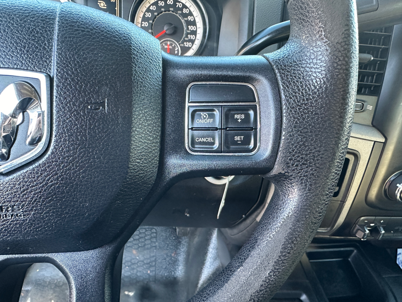 RAM 5500 4WD Crew Cab 197" WB 84" CA Tradesman 2016