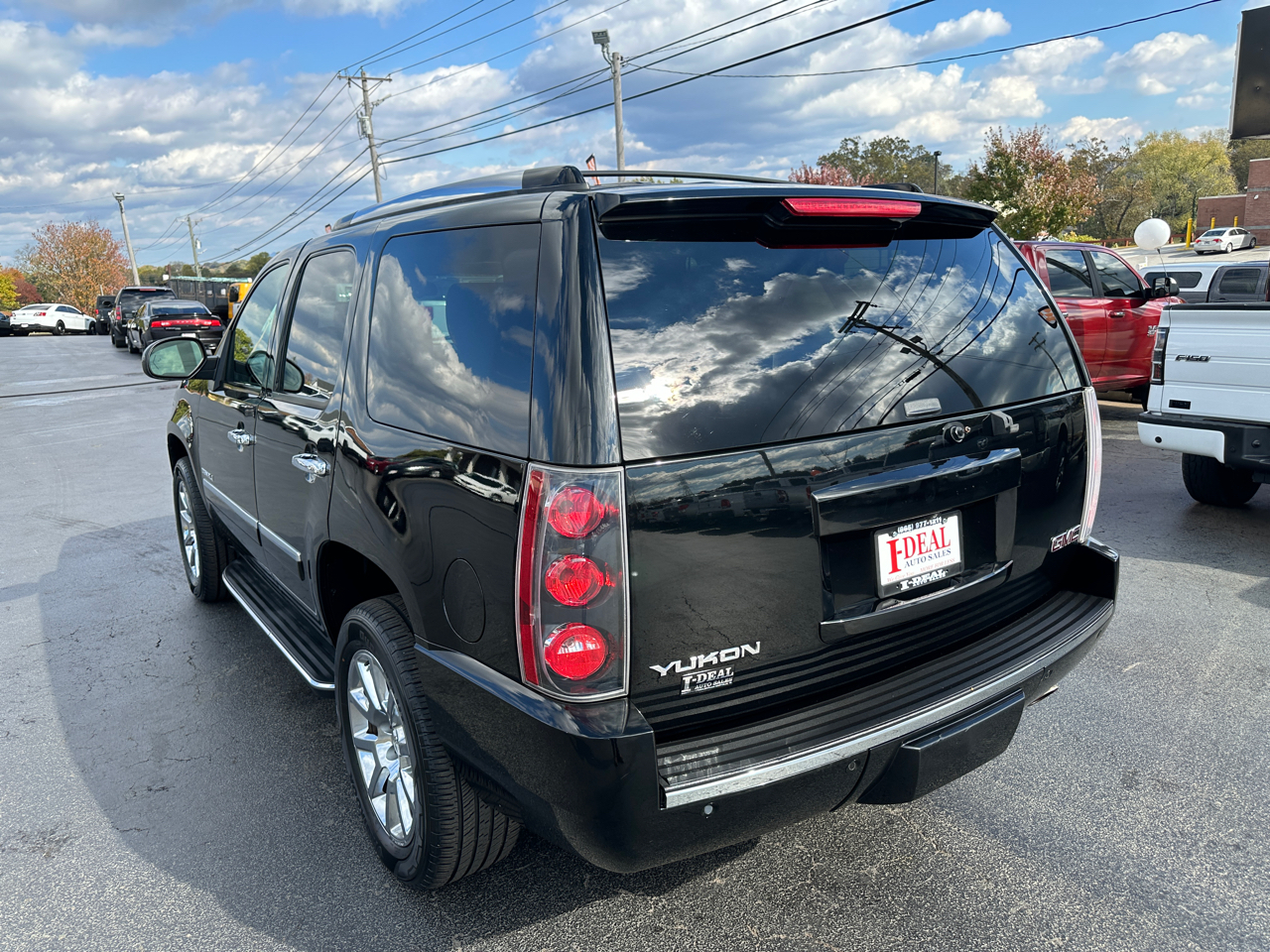 GMC Yukon AWD 4dr 1500 Denali 2013 GMC Yukon AWD 4dr 1500 Denali 2013