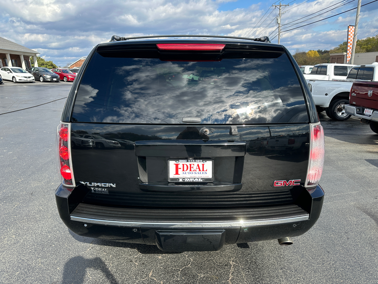 GMC Yukon AWD 4dr 1500 Denali 2013 GMC Yukon AWD 4dr 1500 Denali 2013