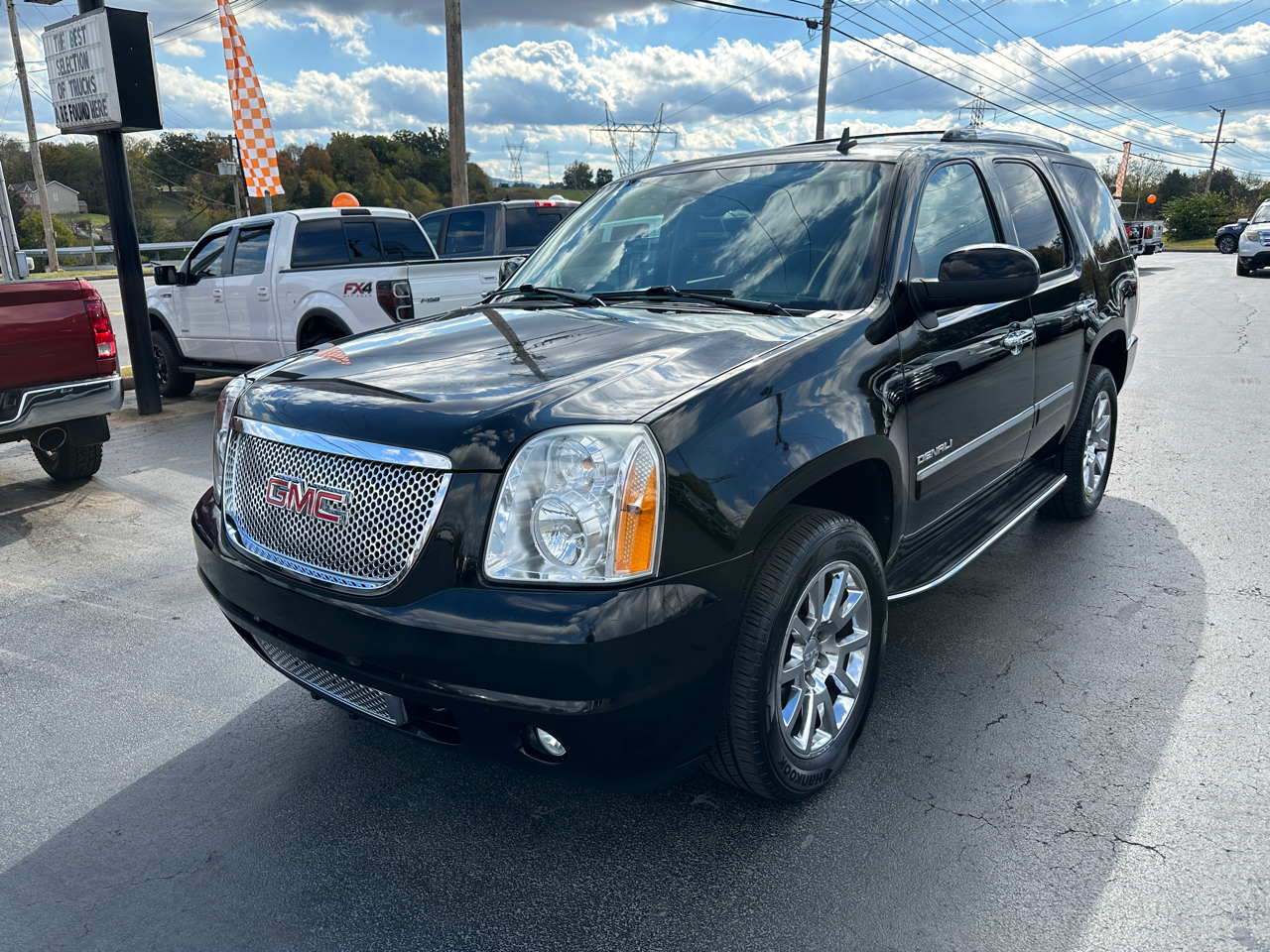 GMC Yukon AWD 4dr 1500 Denali 2013 GMC Yukon AWD 4dr 1500 Denali 2013