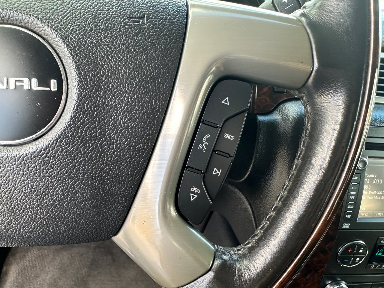 GMC Yukon AWD 4dr 1500 Denali 2013 GMC Yukon AWD 4dr 1500 Denali 2013