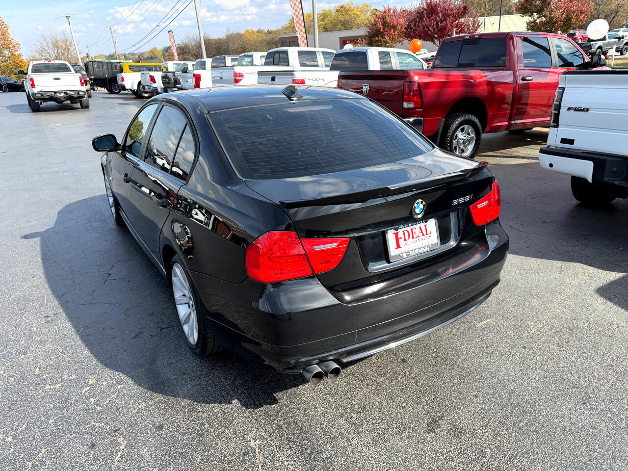 BMW 3 Series 4dr Sdn 328i RWD 2011