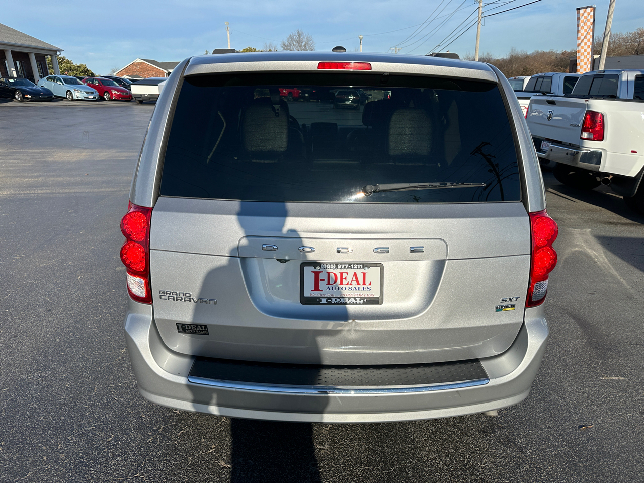 2019 Dodge Grand Caravan SXT photo 2