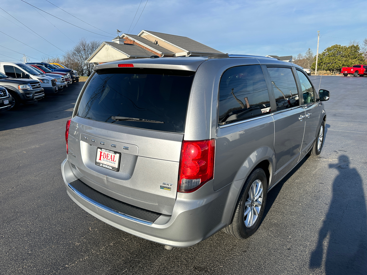 2019 Dodge Grand Caravan SXT photo 3