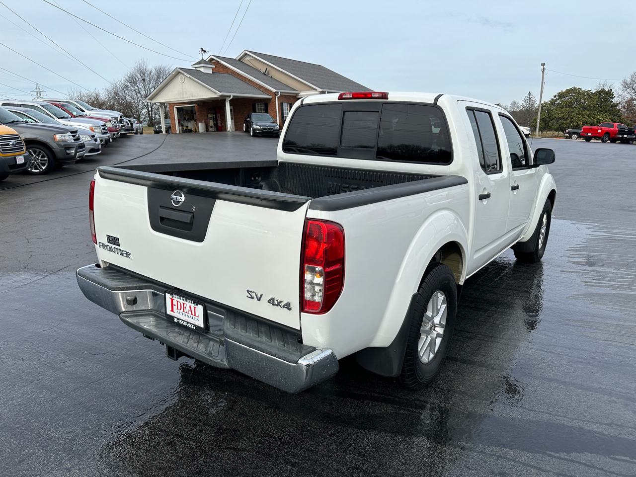 2019 Nissan Frontier Crew Cab SV photo 4