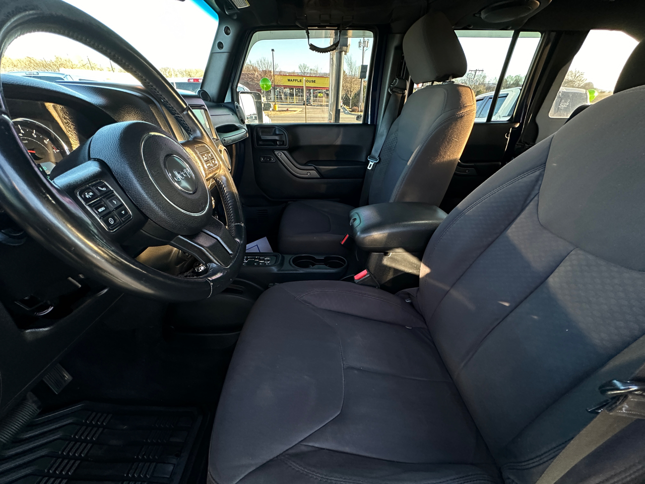 Jeep Wrangler Unlimited 4WD 4dr Sport 2013