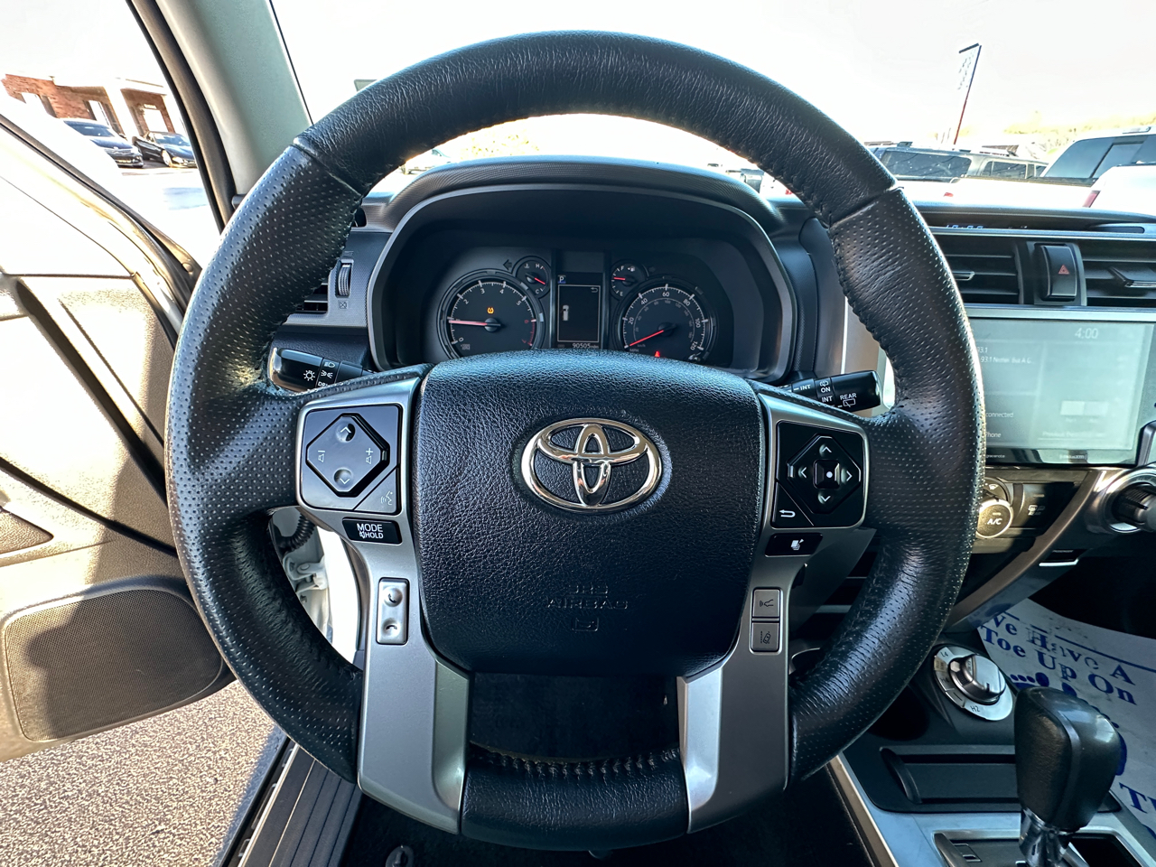 Toyota 4Runner SR5 4WD (Natl) 2022