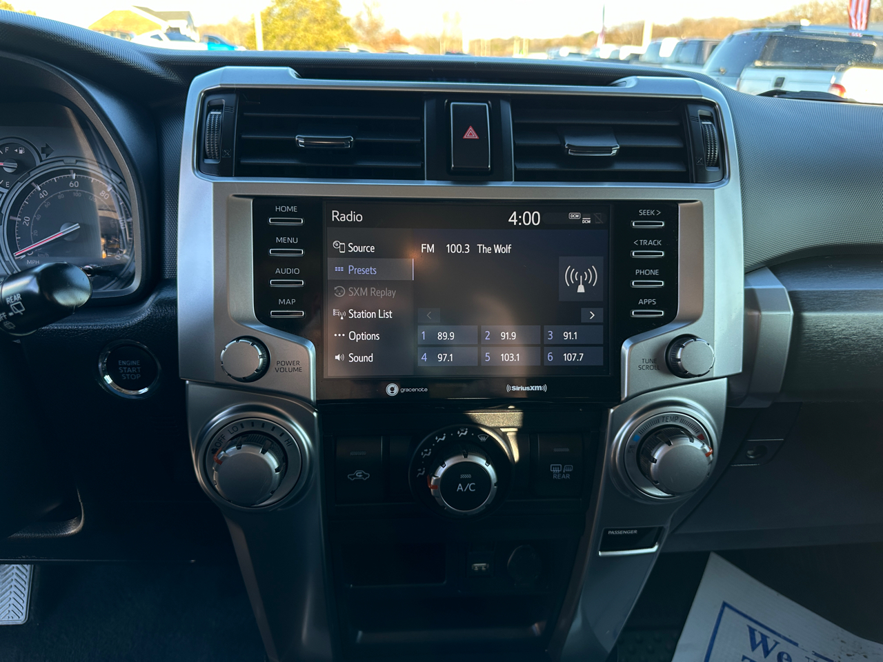 Toyota 4Runner SR5 4WD (Natl) 2022