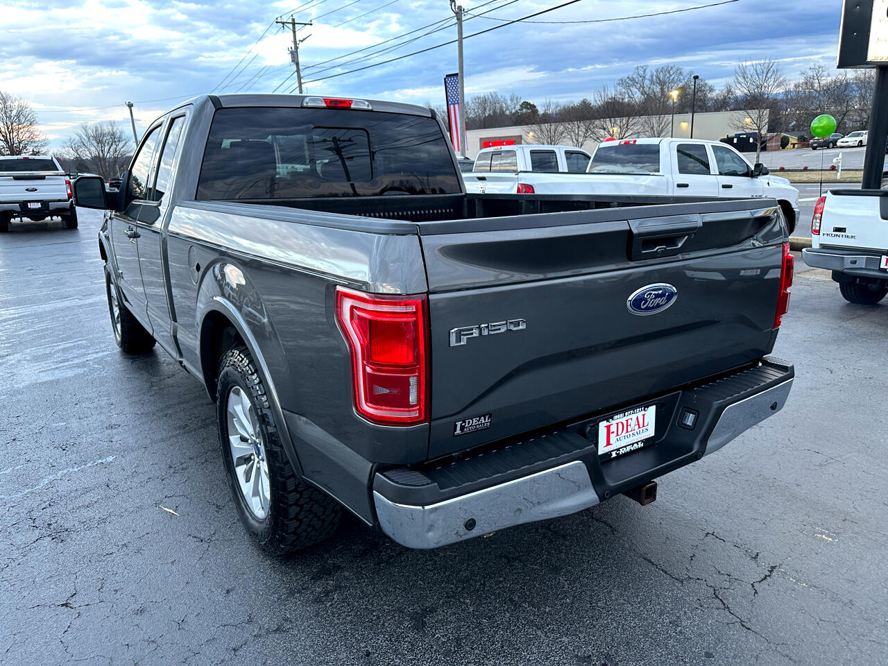 Ford F-150 2WD SuperCab 145" Lariat 2015