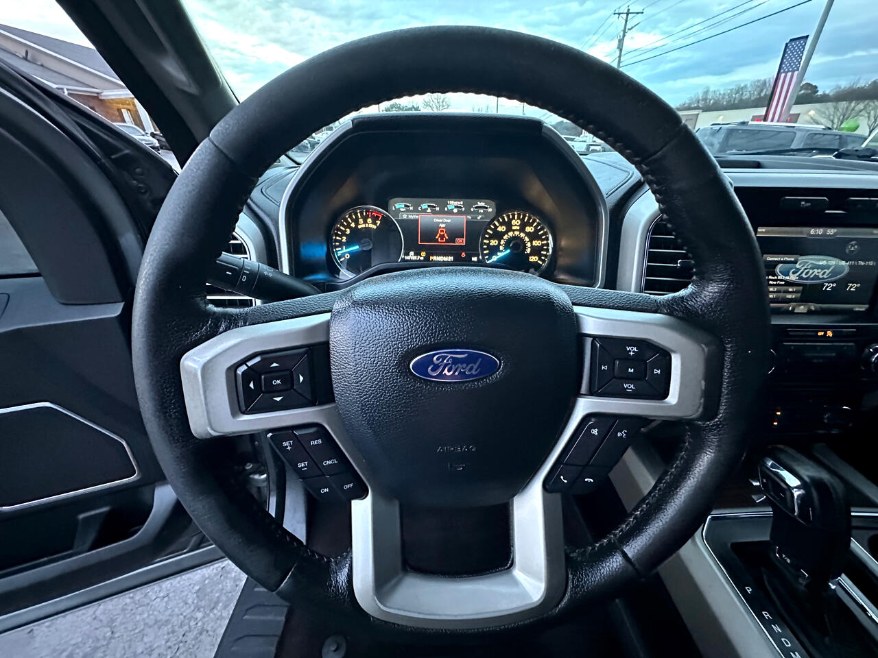 Ford F-150 2WD SuperCab 145" Lariat 2015