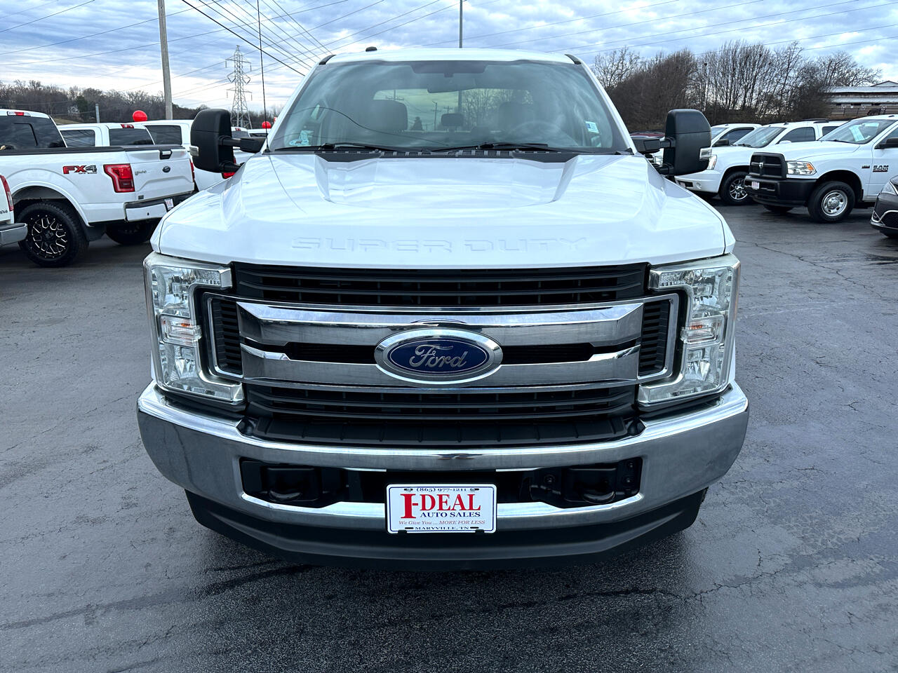 Ford Super Duty F-250 SRW XLT 4WD Crew Cab 8' Box 2017