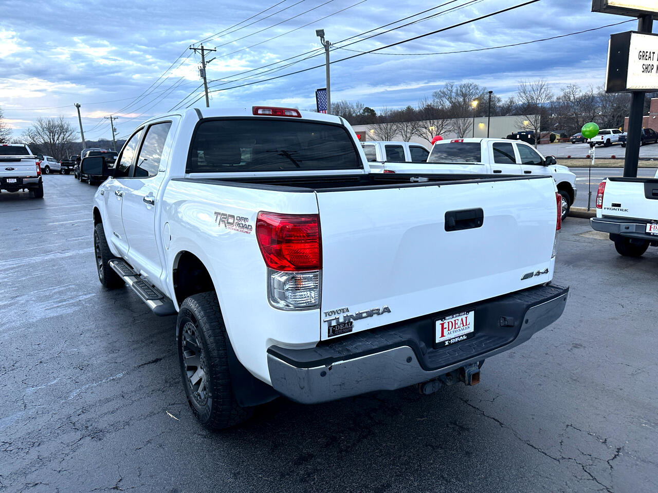 Toyota Tundra 4WD Truck CrewMax 5.7L FFV V8 6-Spd AT LTD (Natl) 2012