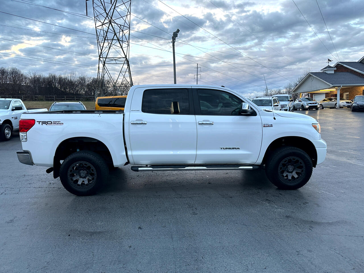 Toyota Tundra 4WD Truck CrewMax 5.7L FFV V8 6-Spd AT LTD (Natl) 2012