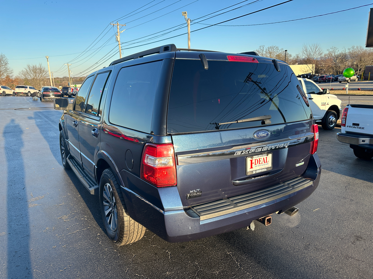 Ford Expedition 4WD 4dr XLT 2016