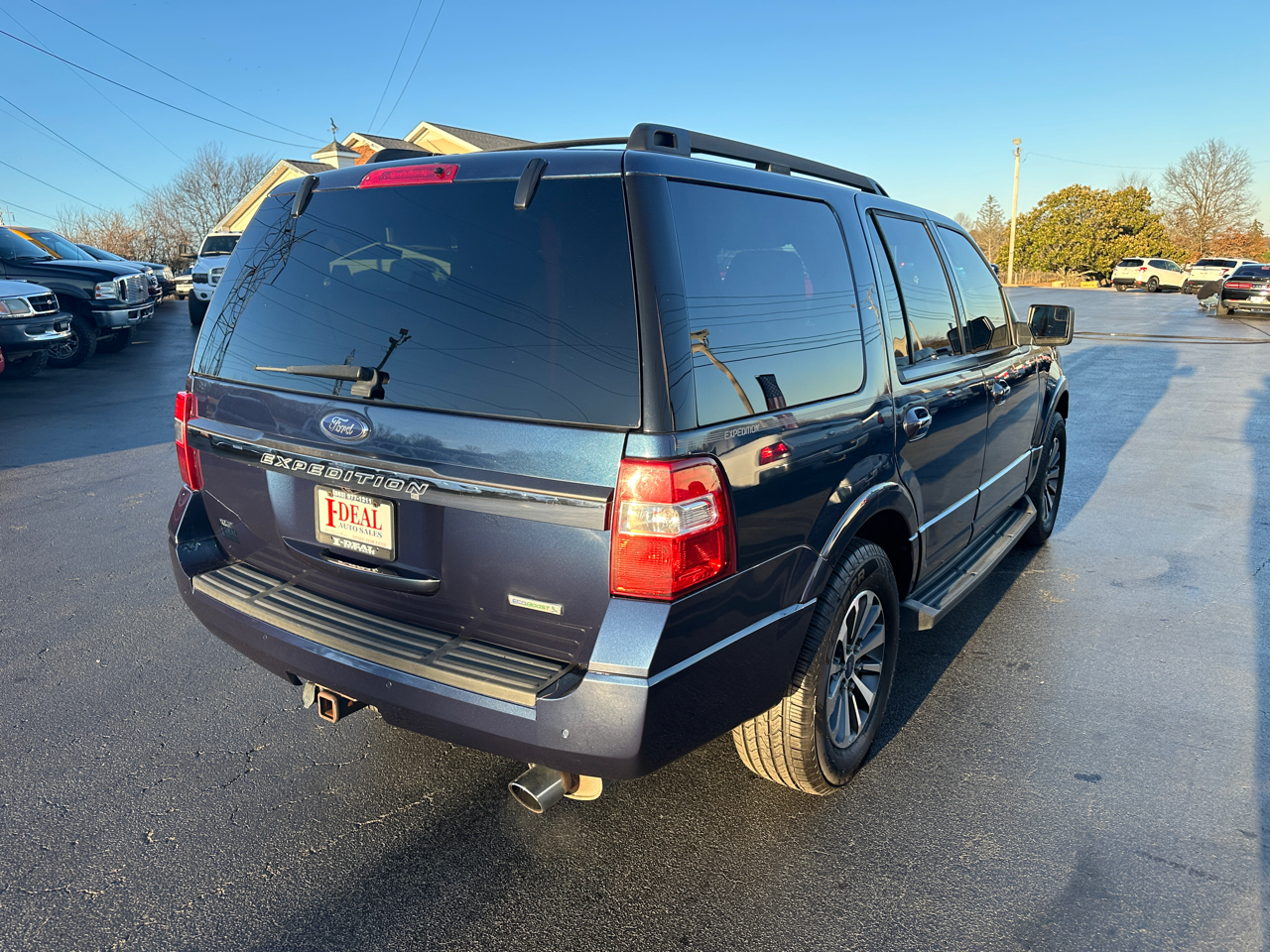 Ford Expedition 4WD 4dr XLT 2016