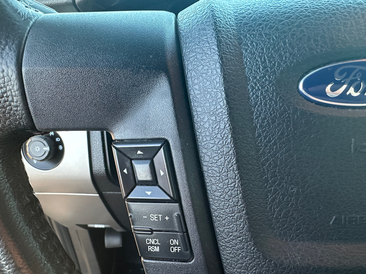 Ford Expedition 4WD 4dr XLT 2016