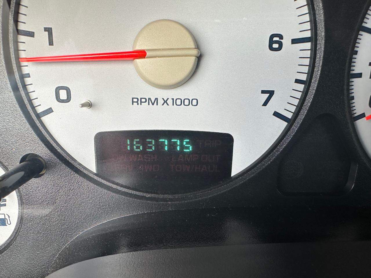 Dodge Ram 1500 4dr Quad Cab 140.5" WB SLT 2004