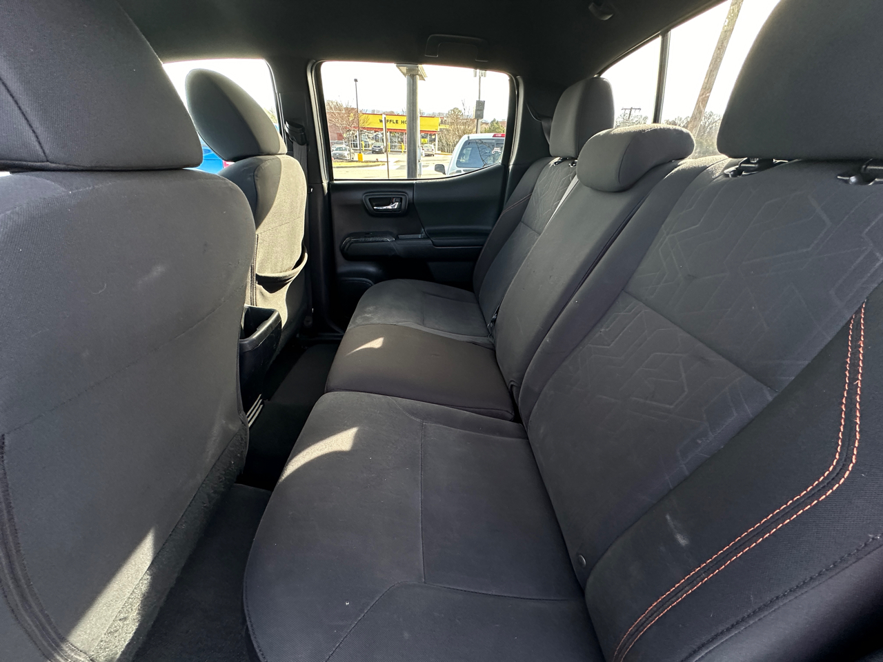 Toyota Tacoma 4WD TRD Off Road Double Cab 5' Bed V6 AT (Natl) 2020