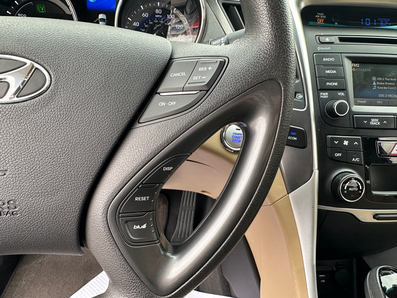 Hyundai Sonata Hybrid 4dr Sdn 2015