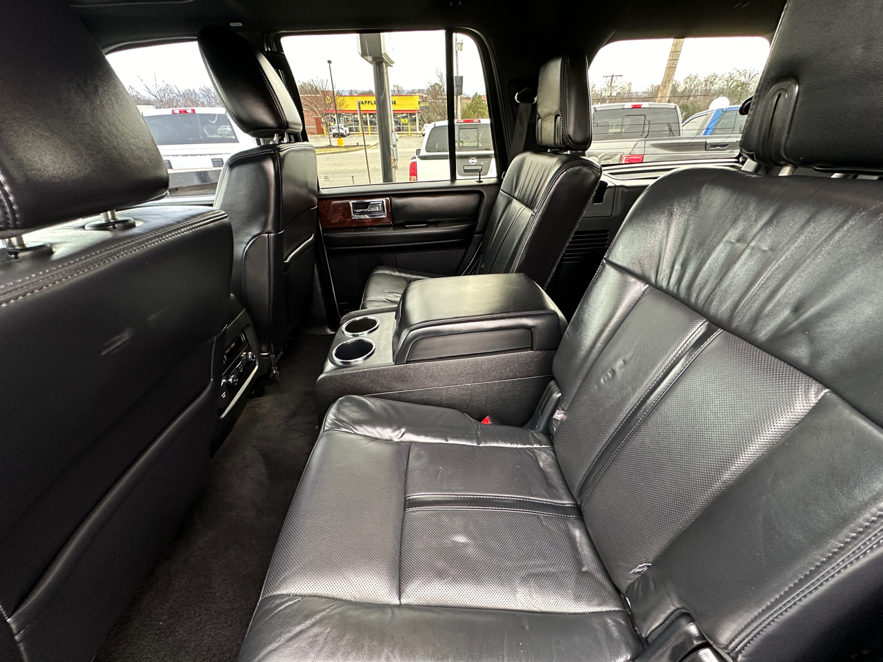 Lincoln Navigator 4WD 4dr 2015