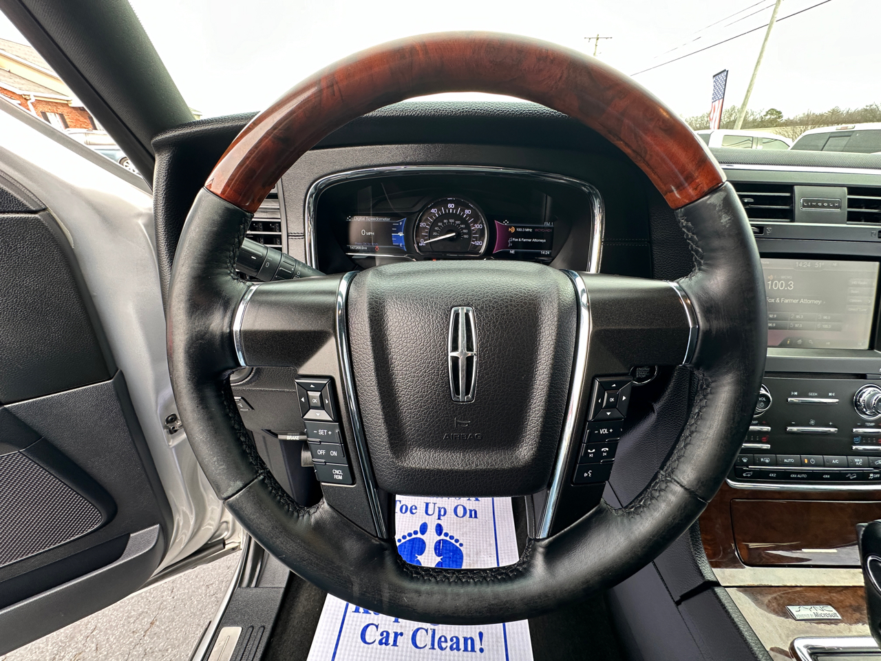 Lincoln Navigator 4WD 4dr 2015