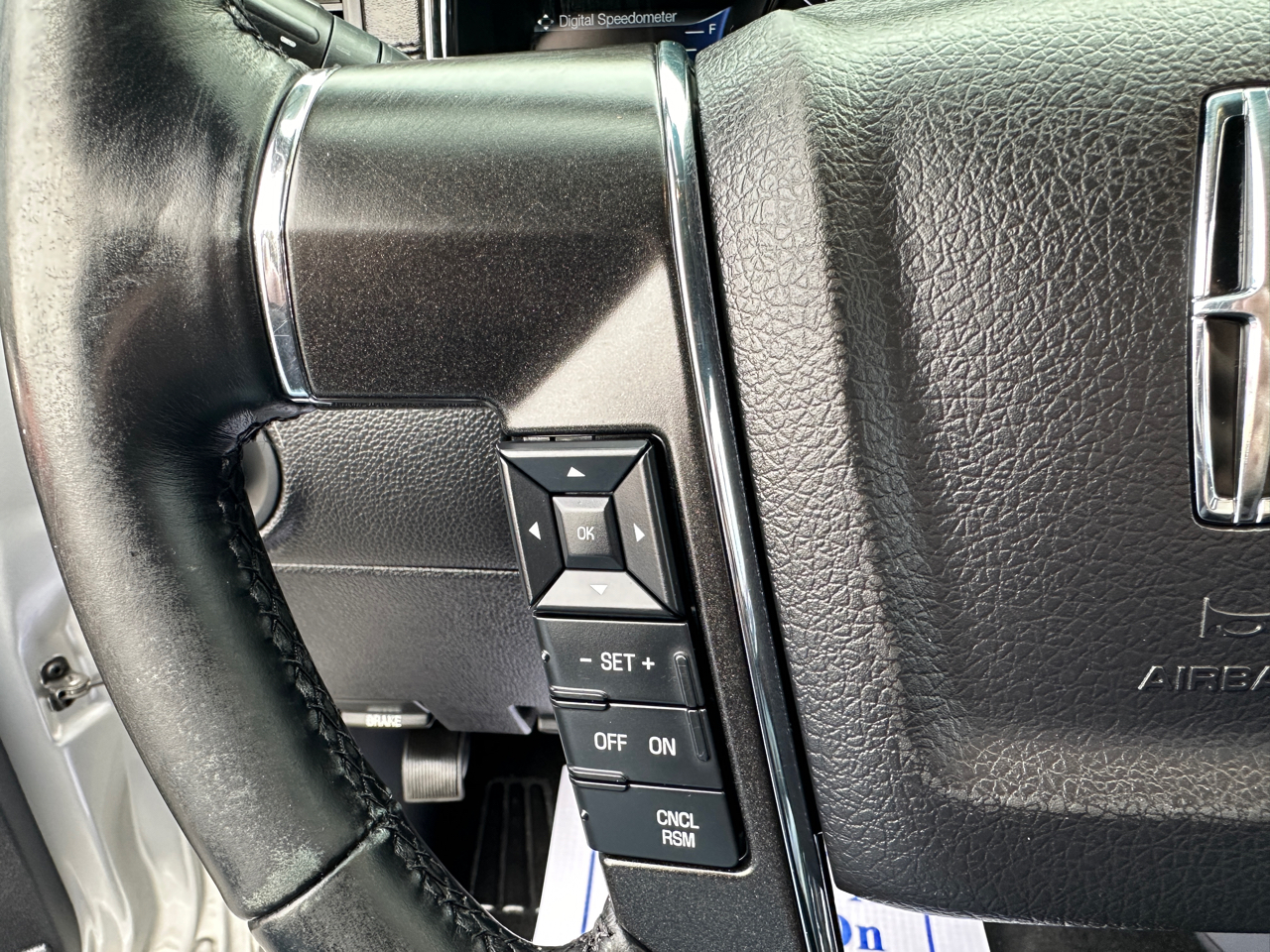 Lincoln Navigator 4WD 4dr 2015