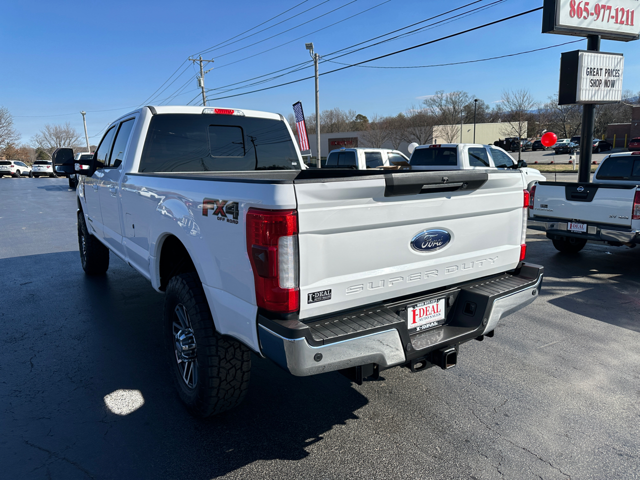 Ford Super Duty F-350 SRW Lariat 4WD Crew Cab 8' Box 2017