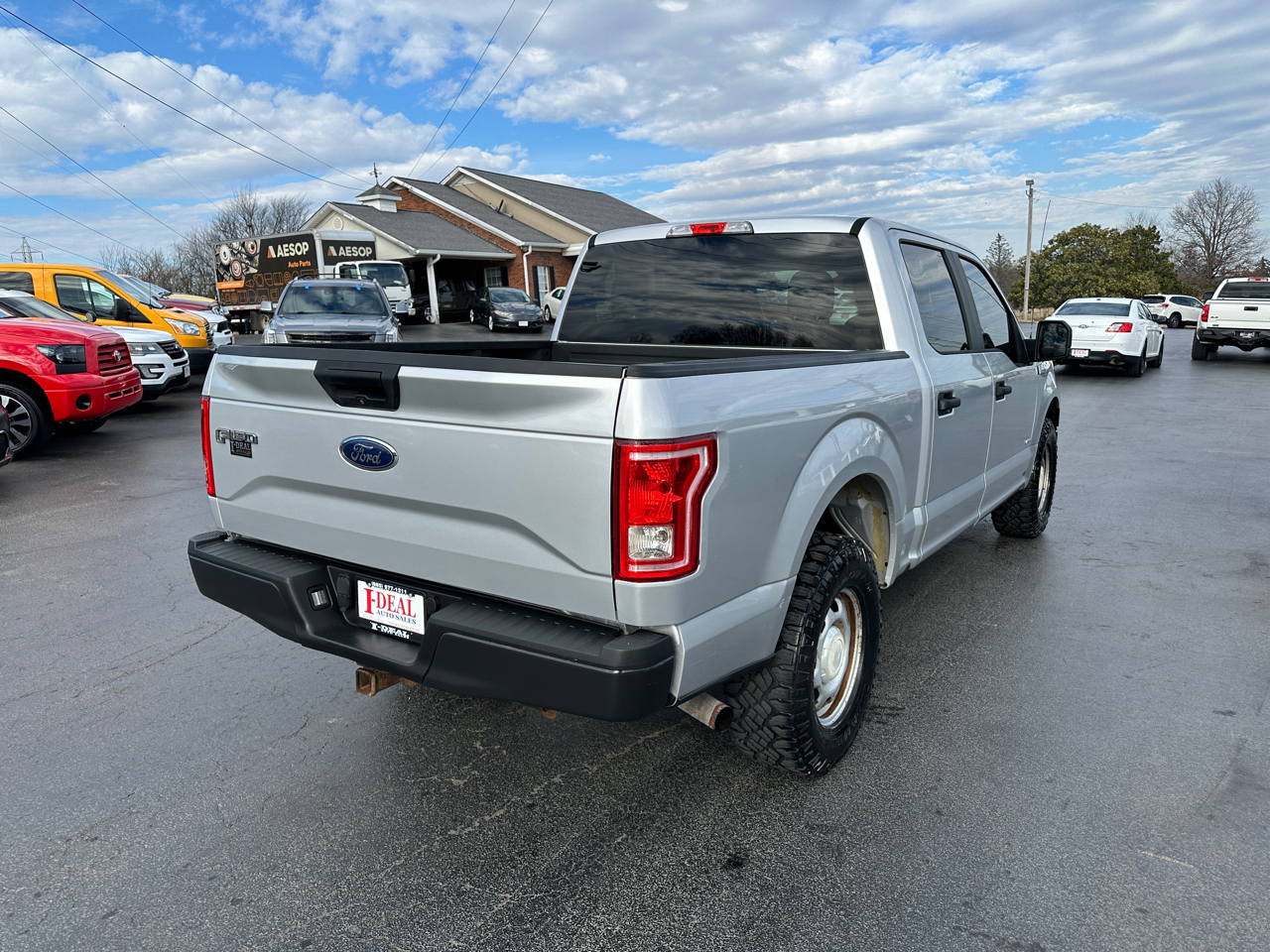 Ford F-150 4WD SuperCrew 145" XL 2015