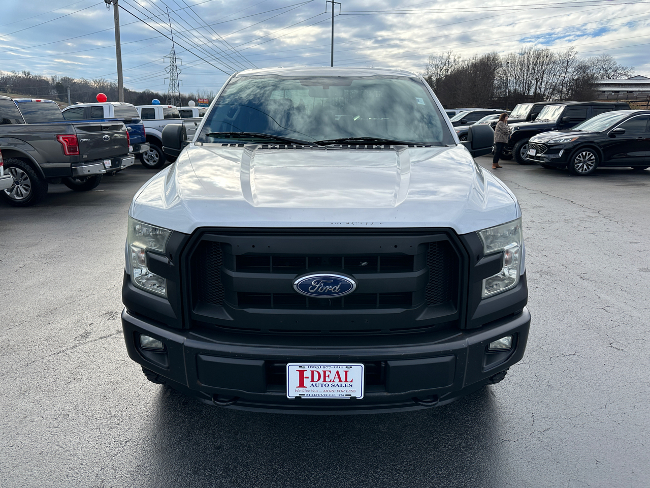 Ford F-150 4WD SuperCrew 145" XL 2015