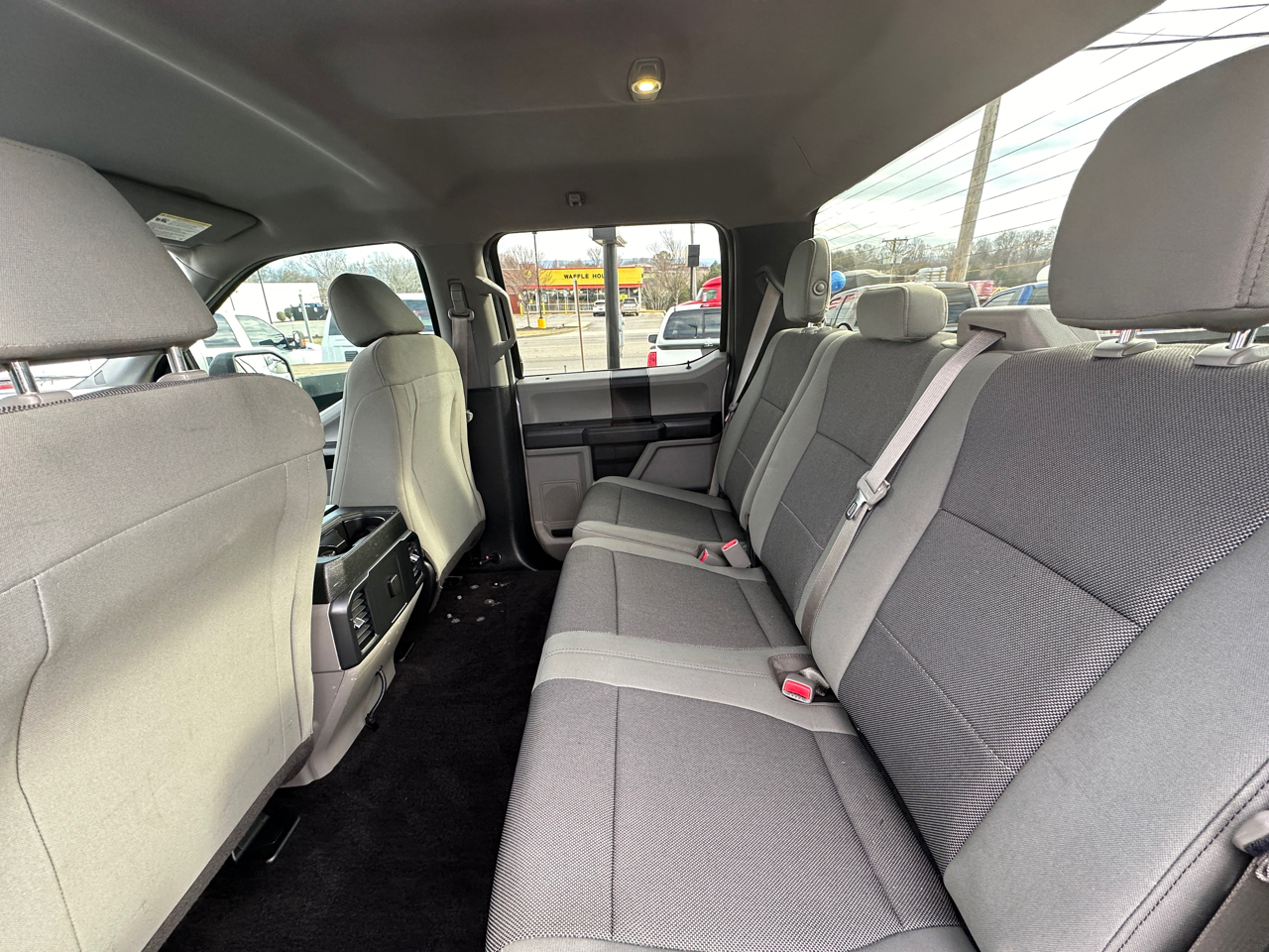 Ford F-150 4WD SuperCrew 145" XL 2015