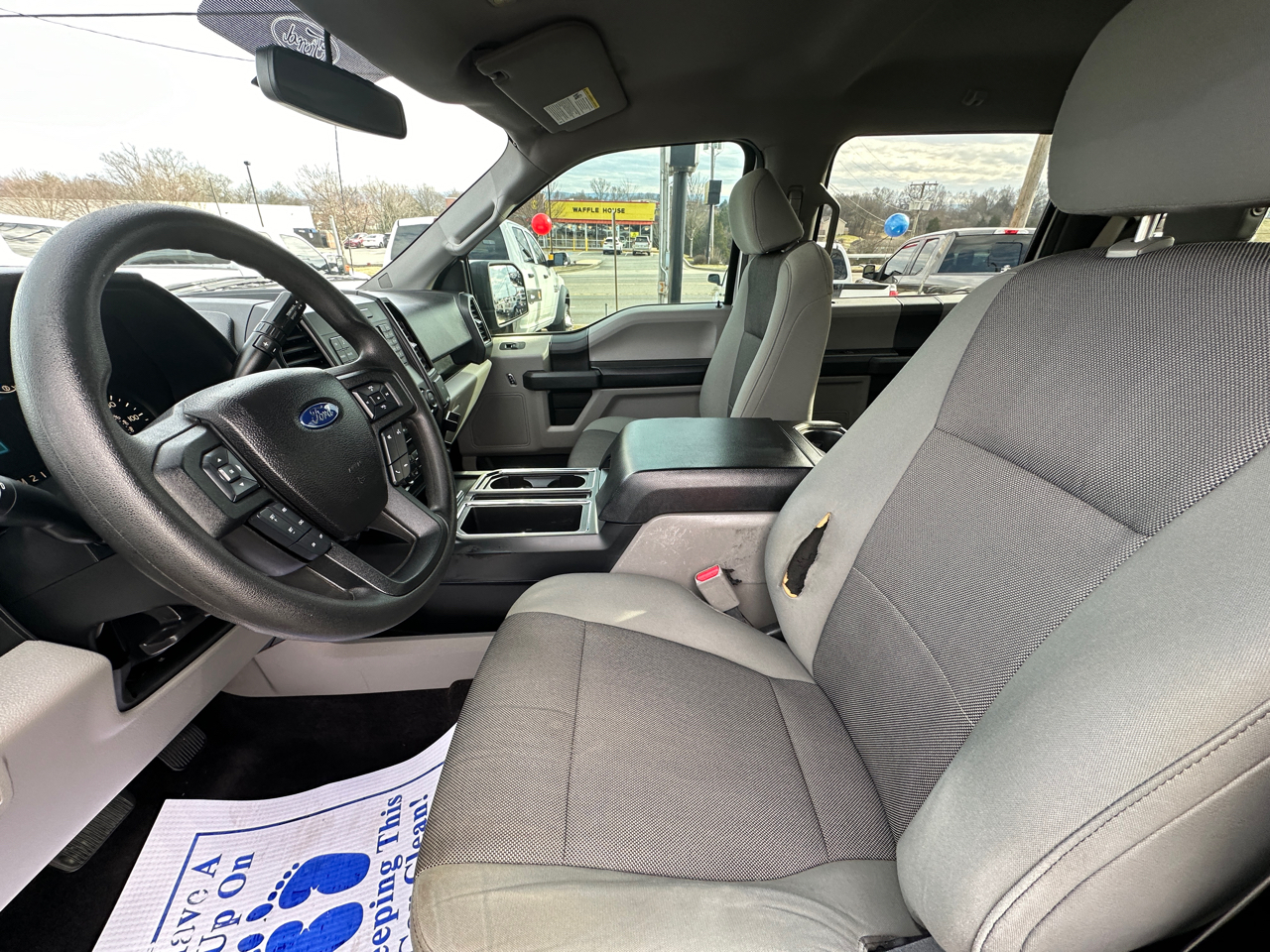 Ford F-150 4WD SuperCrew 145" XL 2015