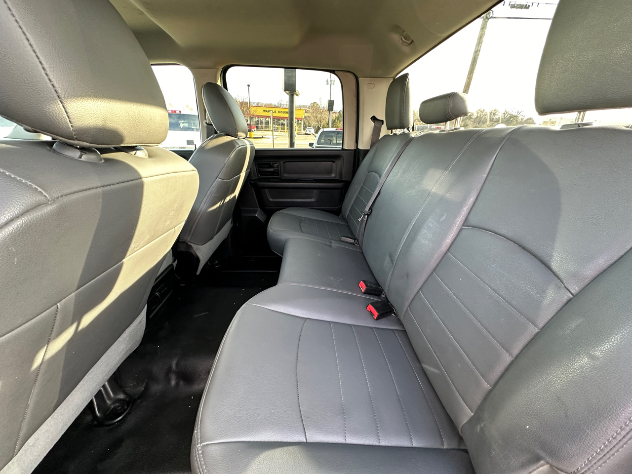 RAM 1500 Classic Tradesman 4x4 Crew Cab 5'7" Box 2019